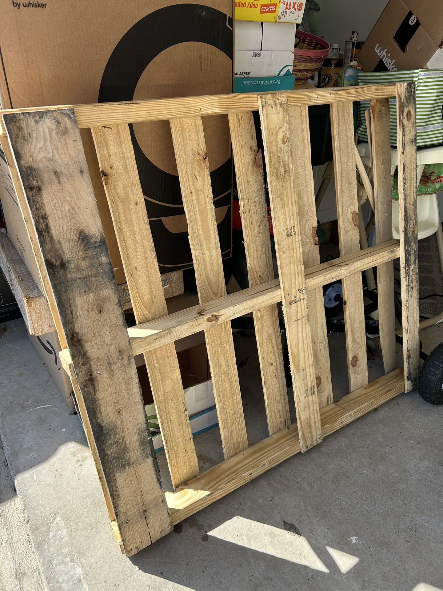 48x48 White Pine Pallet