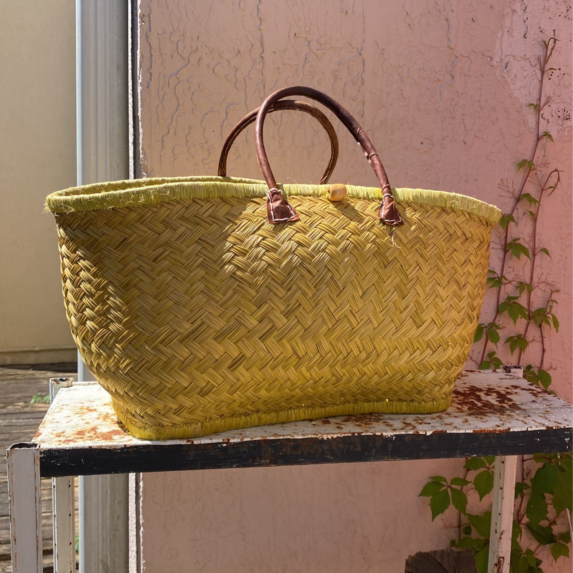 Straw Bag Leather Handles Wide Bottom Carryall “le Comptoin De La Plage” Pale Green 20x12x9”
