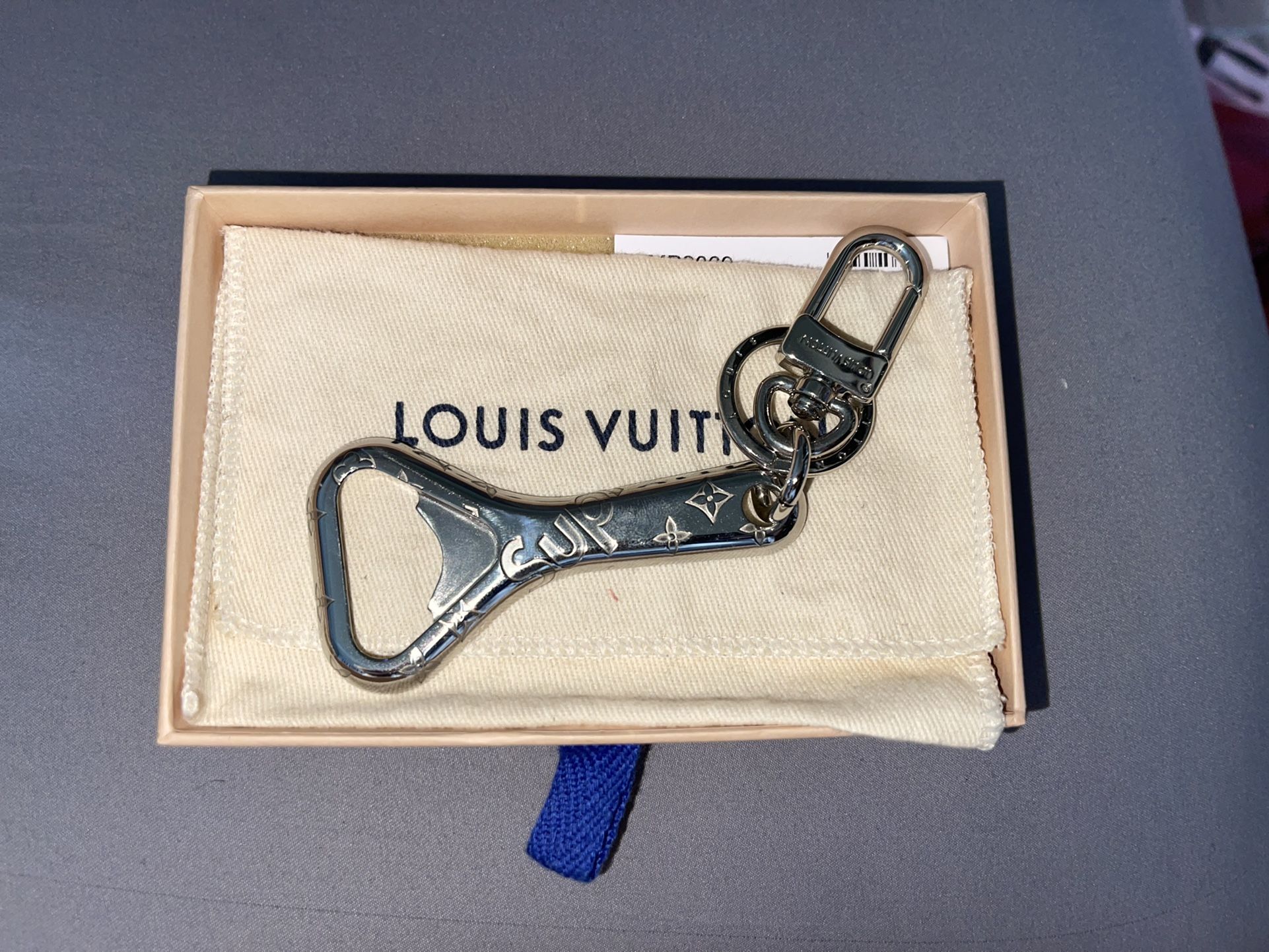 Louis Vuitton x Supreme Key Chain (Silver)