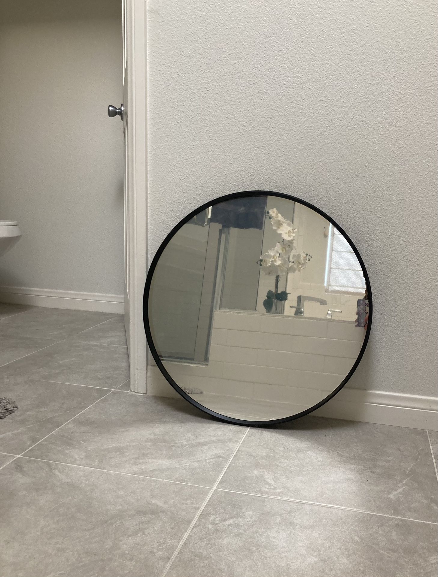 $25 Gorgeous Big Round Mirror!