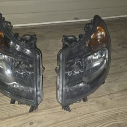 Original Mopar Headlights For RAM PROMASTER 3500
