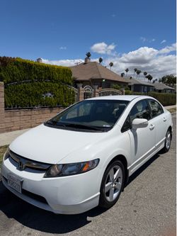 I'm selling my 2007 Honda Civic Hybrid