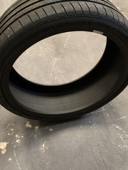 Dunlop SP Sport Maxx GT 245/35R20 Run Flat Tire