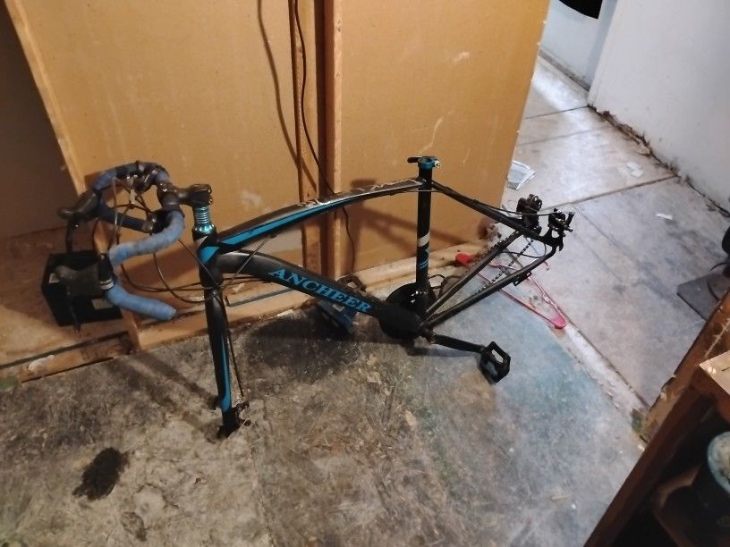 Ancheer mountain Bike Has 3 Peace Crank Everything's There Except For The Rear Wheel$10 Come Pick It Up I Need Money Bad