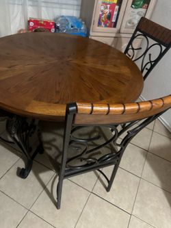 Dining table 2hairs only