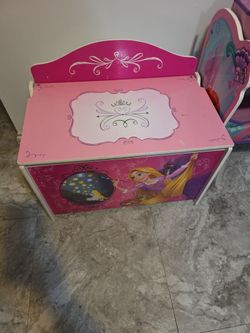 PRINCESS TOY chest 