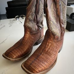 Tony Lama Used Boots  10.5