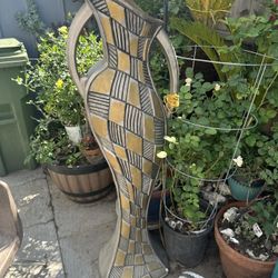 Lady Lamp, In Working Condition, Due To The Moving It Got The Chips At The Botyom(‘little Bit)