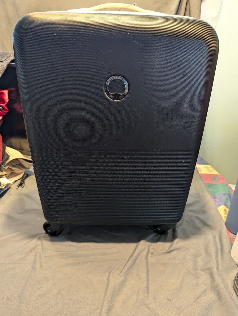 Luggage Delsey Paris 22" Carry On