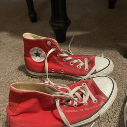 Red converse women’s size 7.5