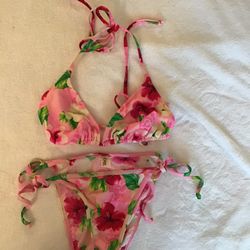 BATHING SUIT SET SIZE MEDIUM