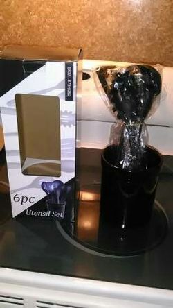 6 PC. Utensil Set ~ Brand New In Box! Black in color
