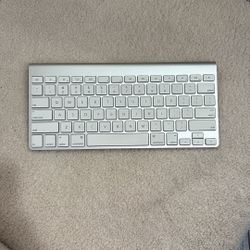 Apple Keyboard 