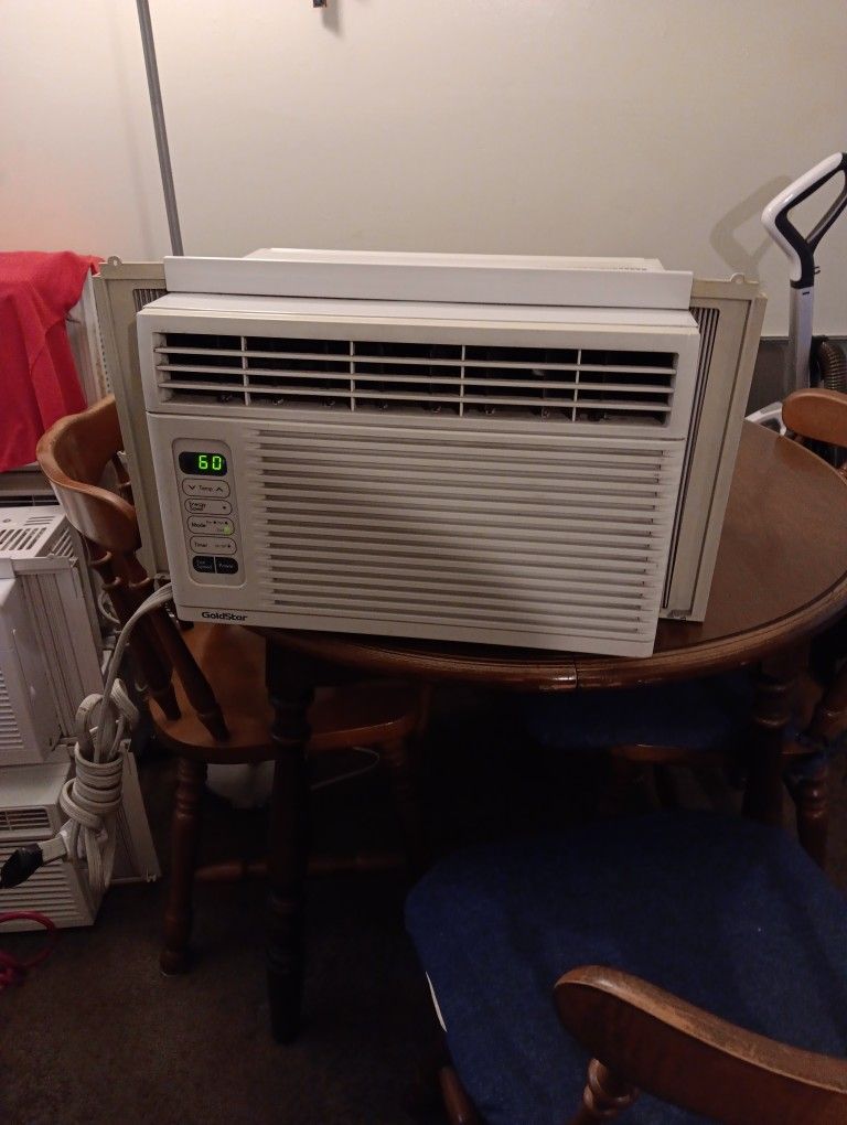 GOLDSTAR ( 6,500 ) BTU WINDOW AIR CONDITIONER