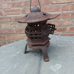 Small Cast Iron Outdoor Patio Pagoda Candle Holder Stand Yard Decor 