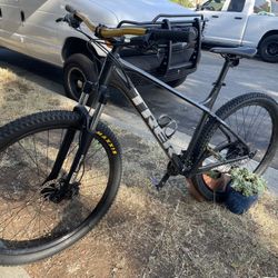Trek marlin 5 2021 for sale 2025