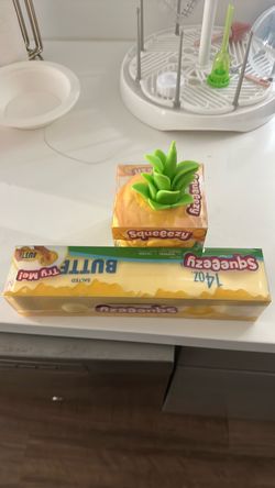 Squeezy Squishy Toy Set – Butter and Pineapple