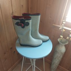 Beautiful women's boots!👢👢🥰 32205 Westside  Area!