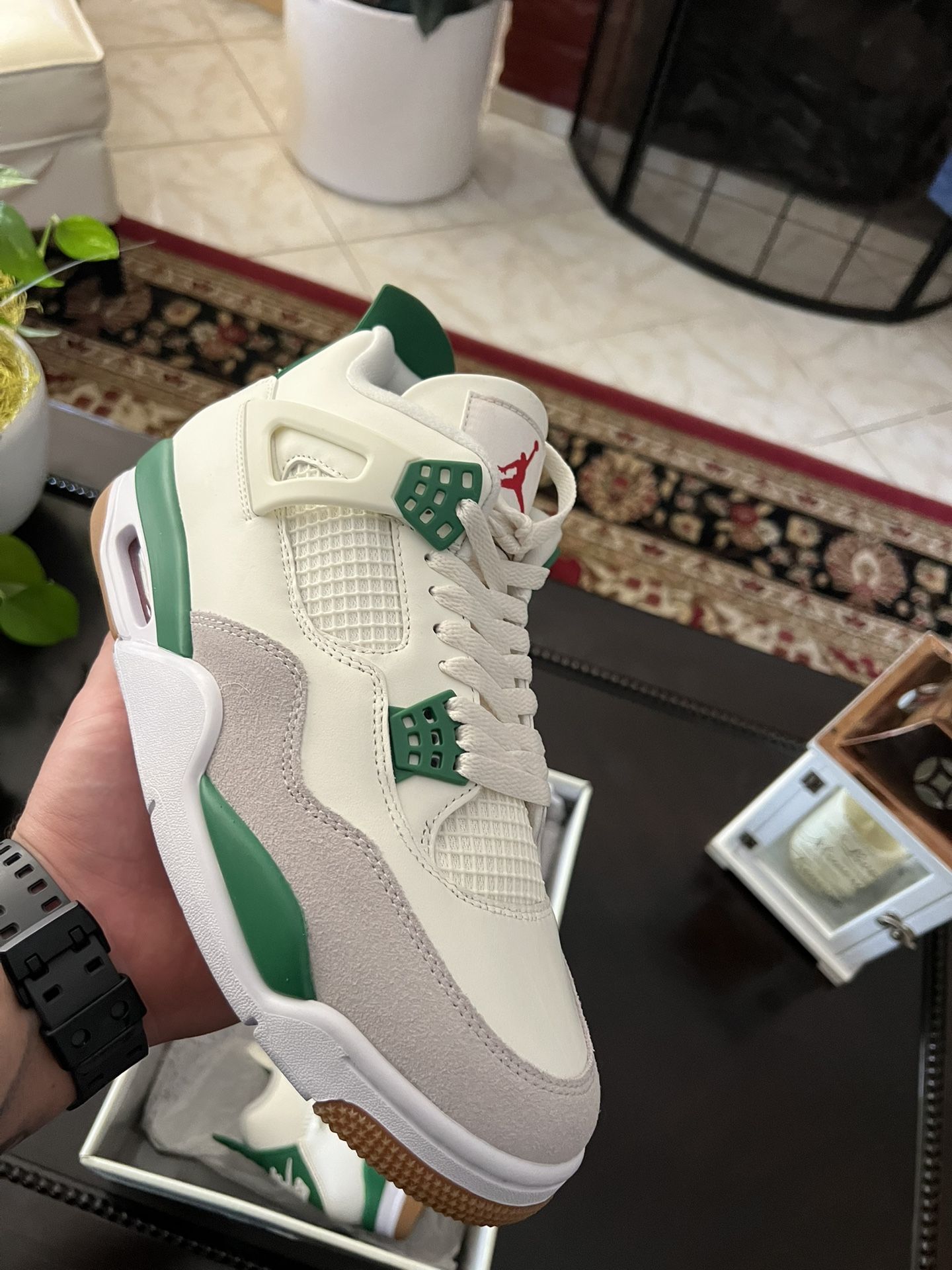 Jordan 4