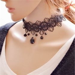 BLACK GRACEFUL FLORAL LACE WATER DROPS GEM PENDENT NECKLACE