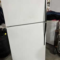 Refrigerator. Hot Point 