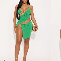 Fashion Nova 1 Piece. 