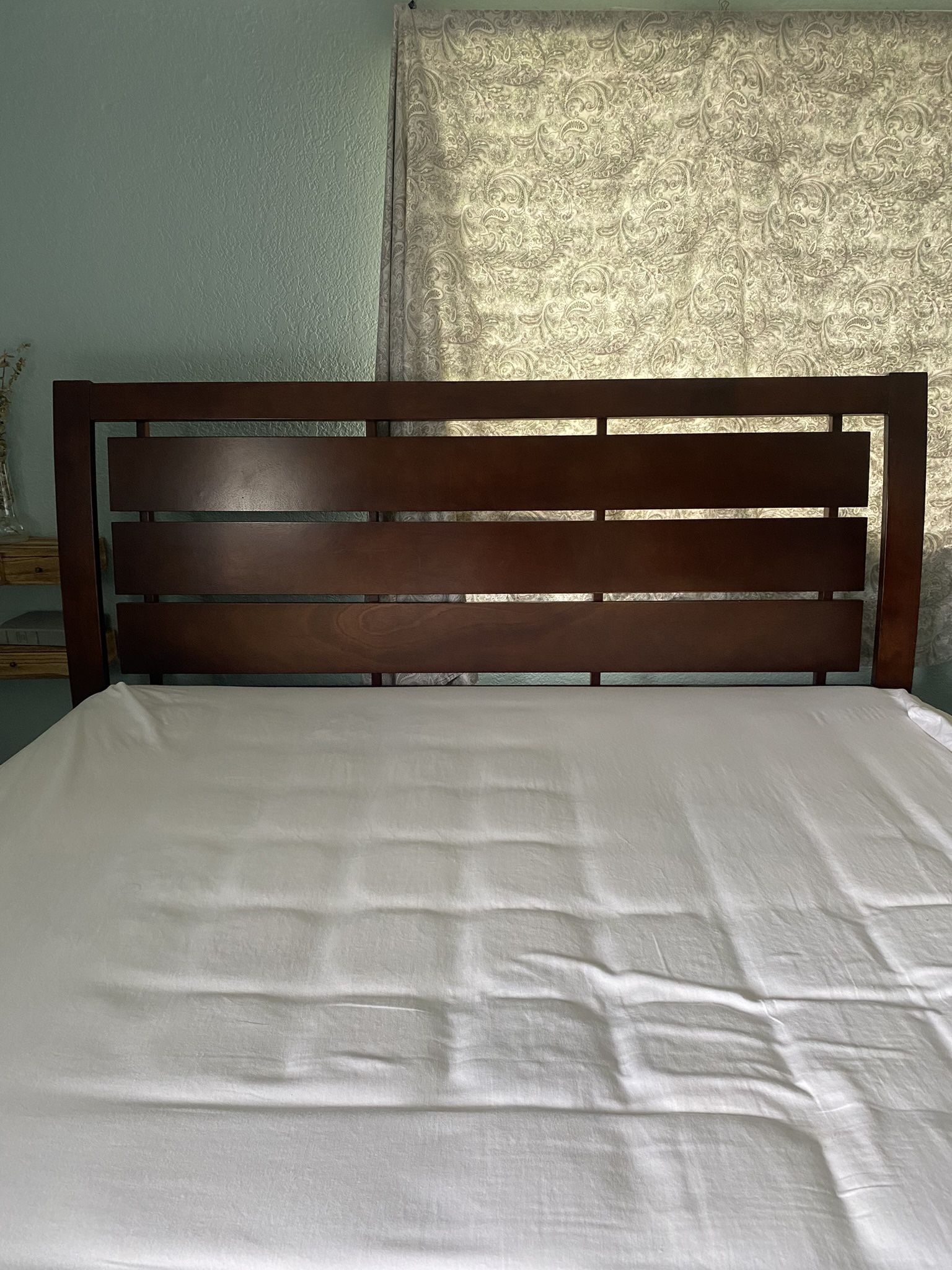 Mahogany Wooden Queen Bed Frame β Great Condition