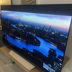 Stunning 65” LG OLED65E7P-U Smart TV… Ultra High Def 4k with Magic Remote…Clear Picture & Sound!