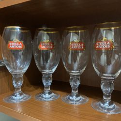 Beers glasses and jar