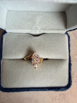 Custom engagement ring size 4