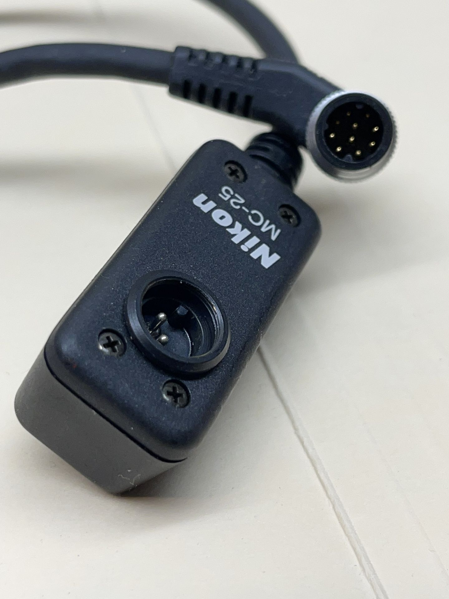 Nikon MC-25 Adapter Cord for Select Nikon DSLR Cameras 