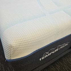 Tempur-Pedic LuxeAdapt 45% Off!!!!