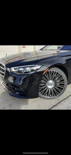 Mercedes 22” Staggered New Maybach Styie Rims New Tires Set S550