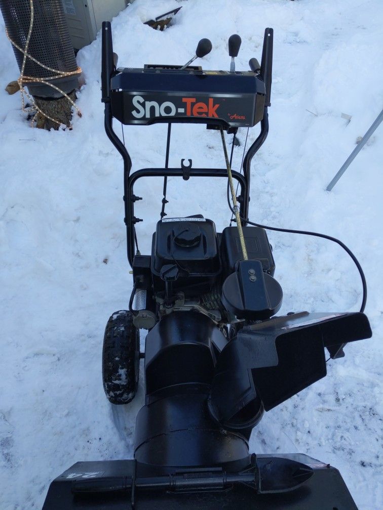 24-in Two Stage Ariens Snow- Tech Snow Blower