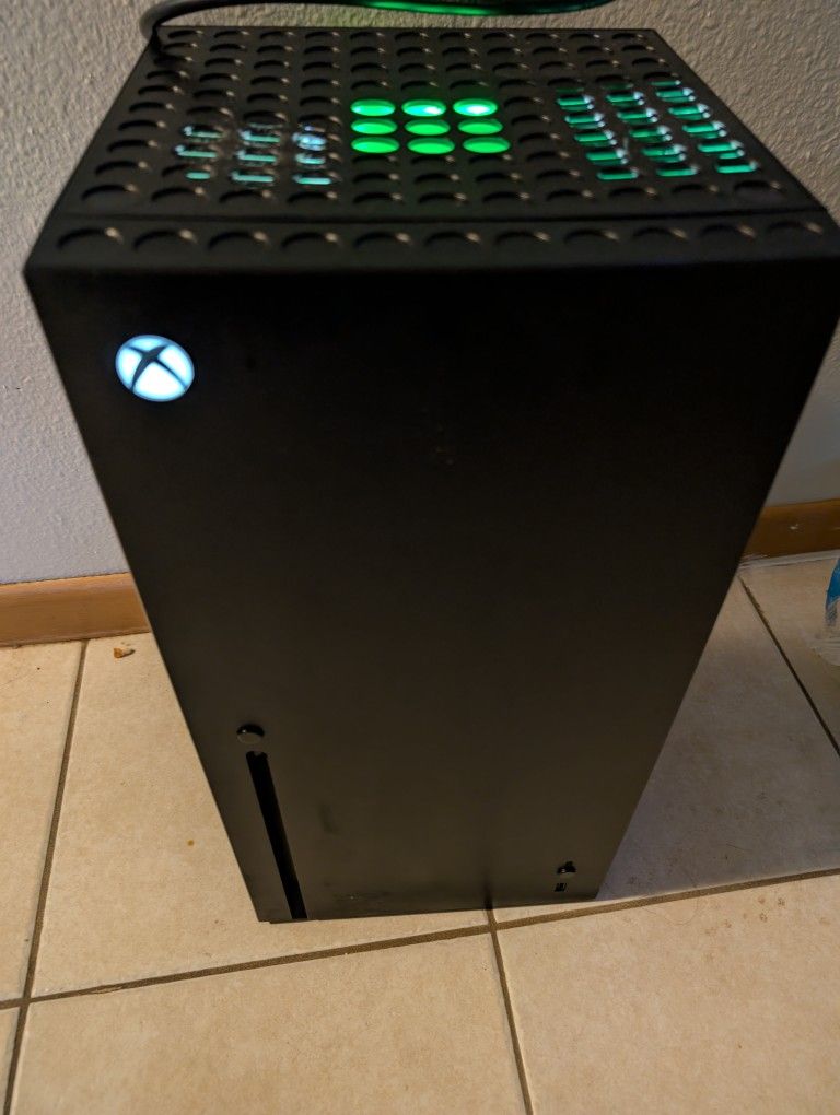 Xbox One Mini Fridge 