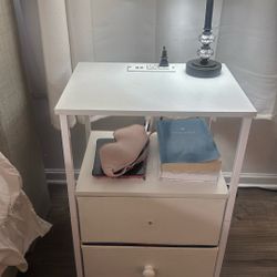 Nightside Table With Two USB Charging Ports 