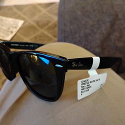 Rayban Wayfarer Sunglasses