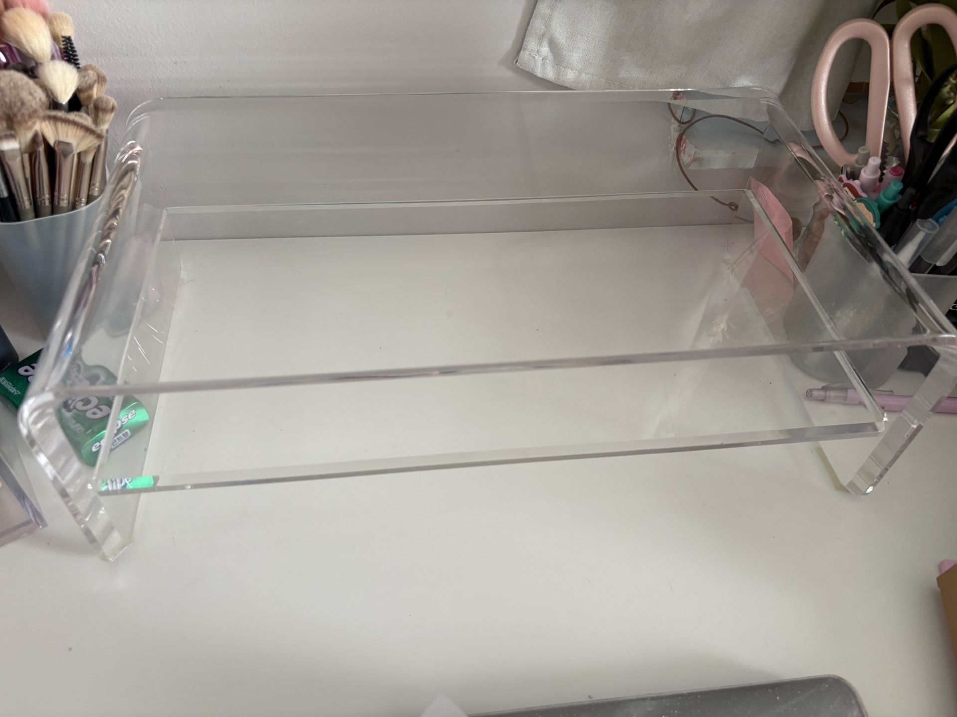 Acrylic Desktop Stand 