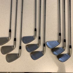 Iron Golf Club Set With Golf Balls
