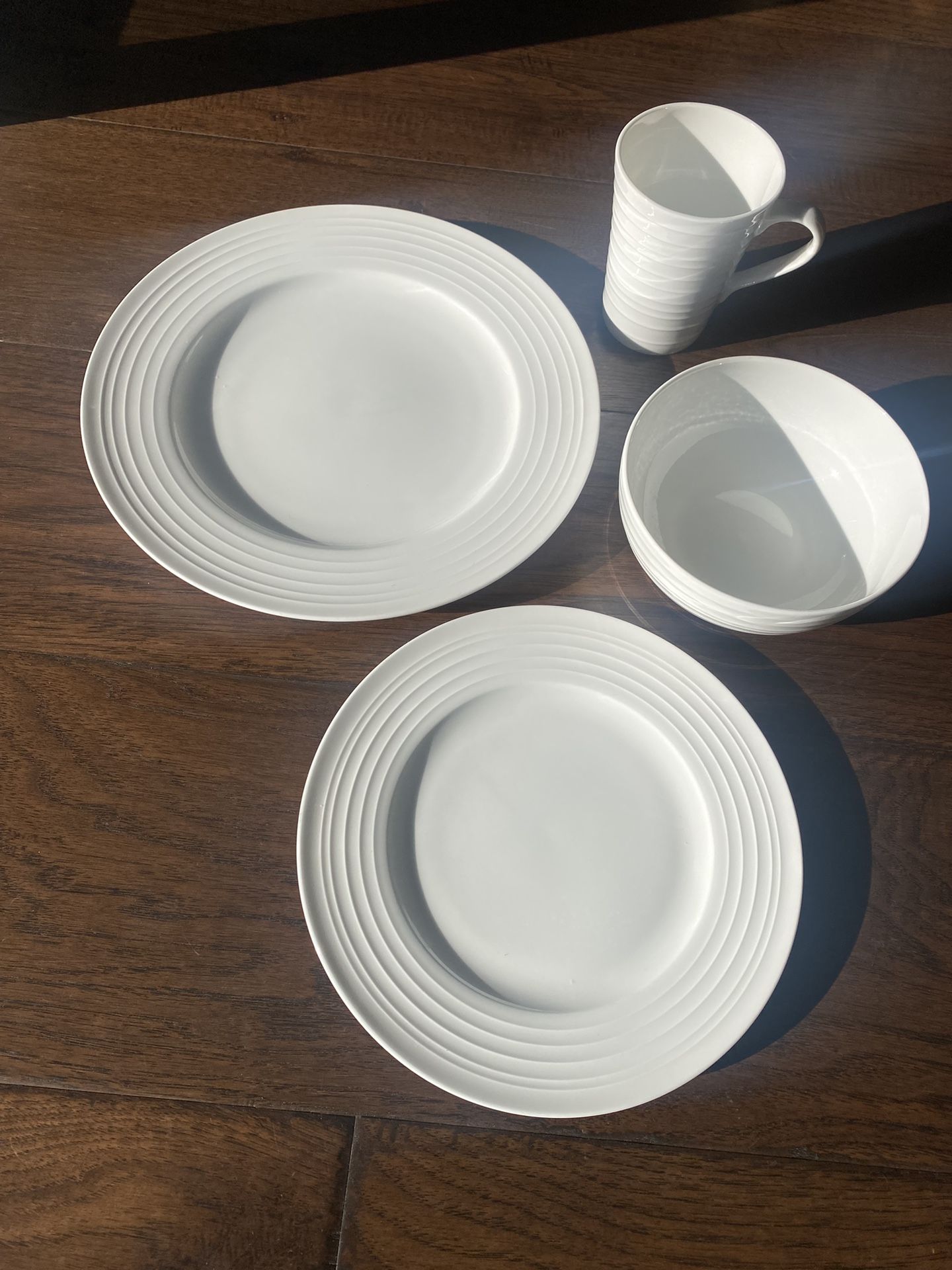 Set of Mikasa Swirl Bone China Dishes for 5