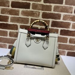 *VINTAGE * Resell Gucci leather cream Mini Tote bag 