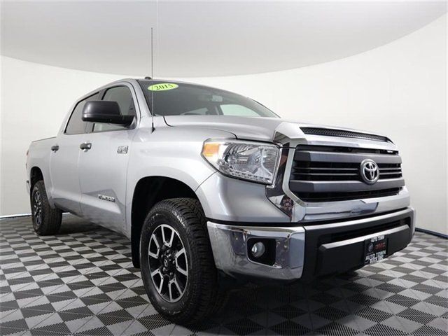 2015 Toyota Tundra 4WD Truck