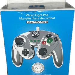 Nintendo Wii/Wii U Metal Mario Fight Pad Silver Wired Controller