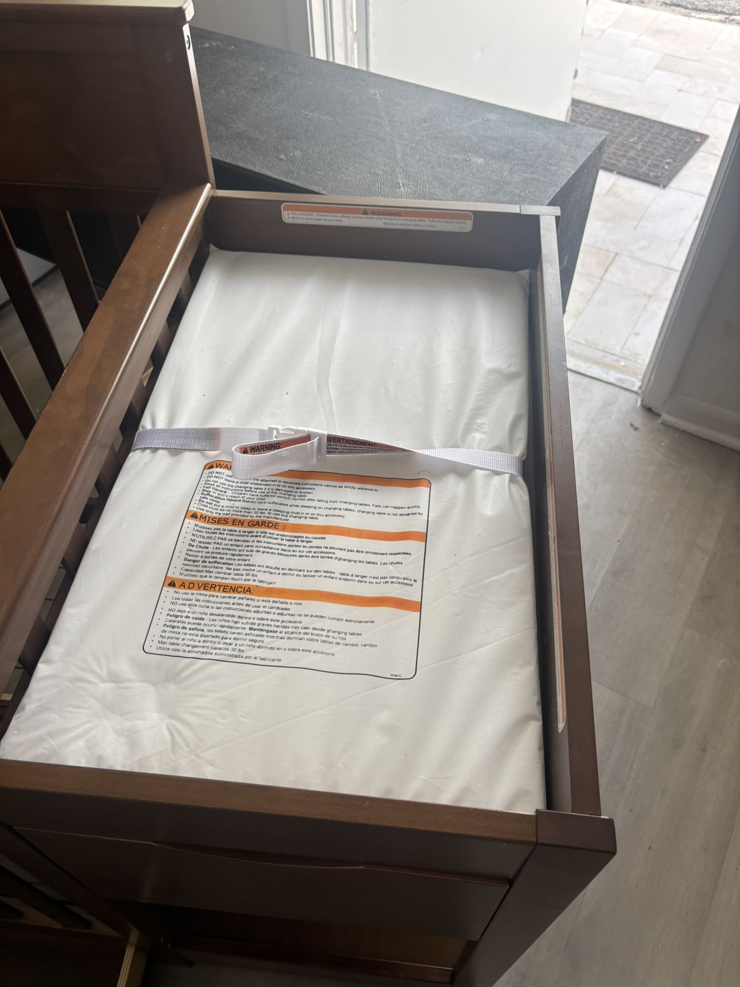 Graco Convertible Crib And Changing Station