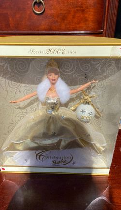 Holiday Barbie”2000”