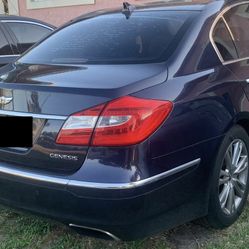 2012 Hyundai Genesis