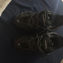 Balenciaga  Tracks Size 8 / 8.5 AUTHENTIC  