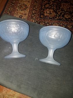 2 crystal glass tumblers