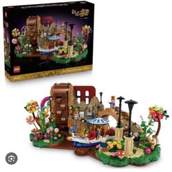 Lego Willy wonka 21360 Brand new never built NO MINIFIGURES OR BOAT