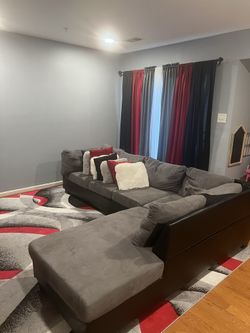 Living room set & accessories $200